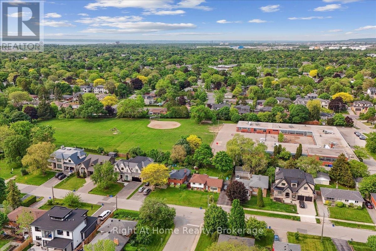 












357 SEATON DRIVE

,
Oakville (WO West),




Ontario
L6L3X9

