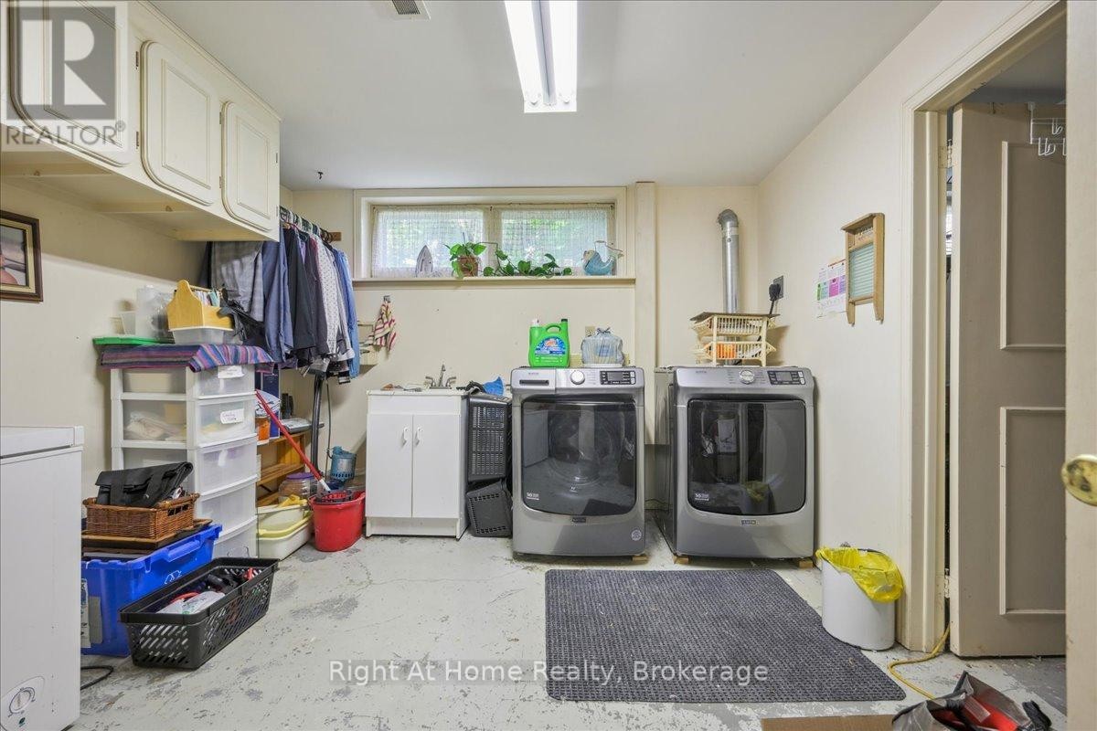 












357 SEATON DRIVE

,
Oakville (WO West),




Ontario
L6L3X9

