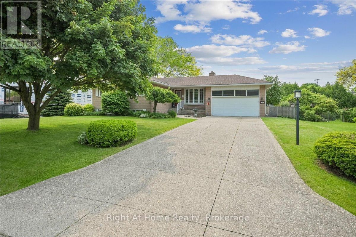 












357 SEATON DRIVE

,
Oakville (WO West),




Ontario
L6L3X9

