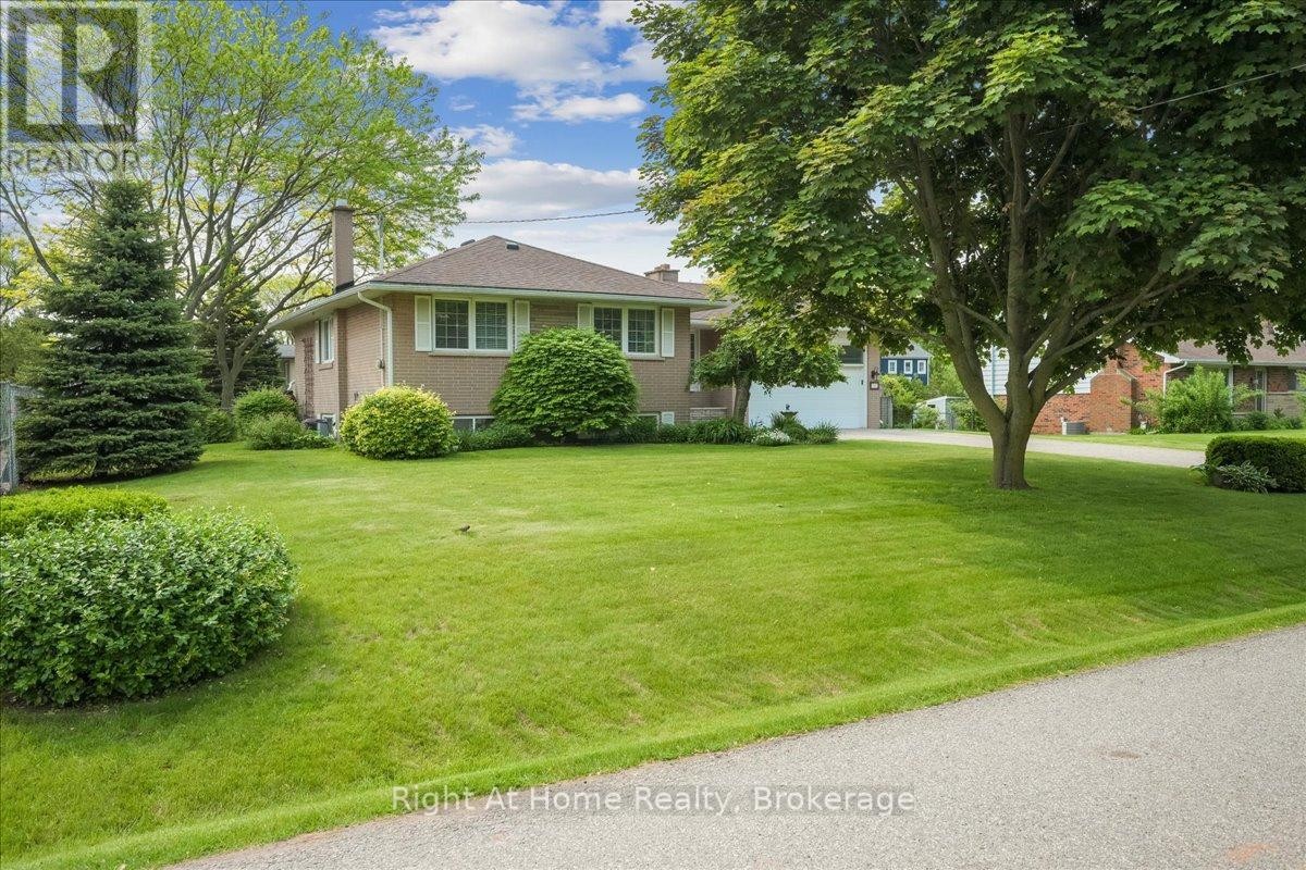












357 SEATON DRIVE

,
Oakville (WO West),




Ontario
L6L3X9

