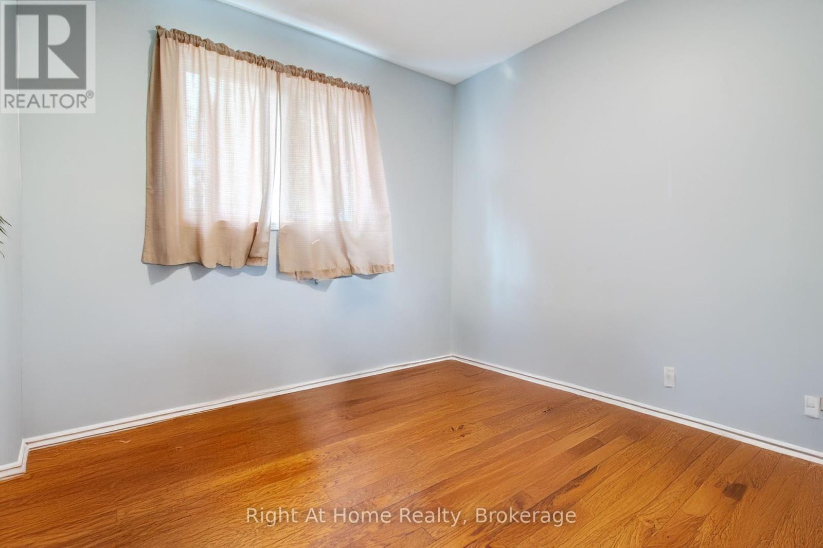 












63 MARTINDALE CRESCENT

,
Brampton (Brampton West),




Ontario
L6X2V7

