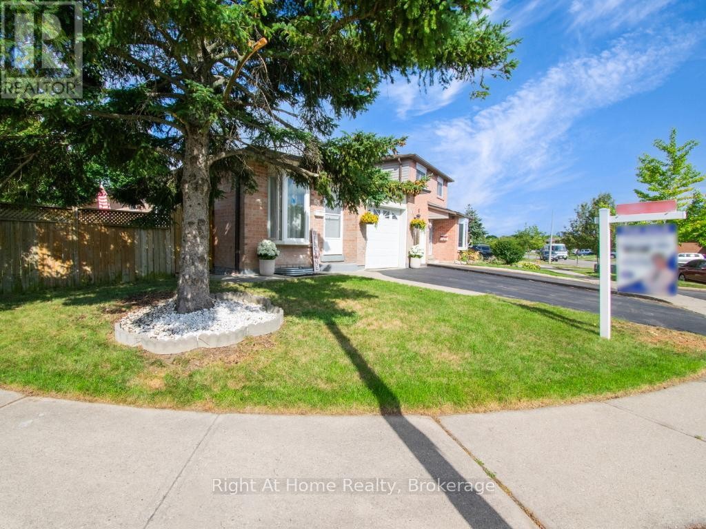 












63 MARTINDALE CRESCENT

,
Brampton (Brampton West),




Ontario
L6X2V7

