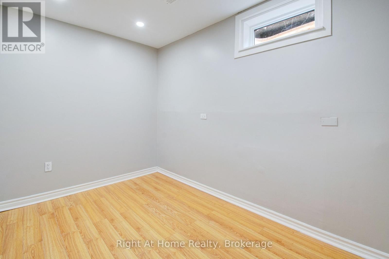 












63 MARTINDALE CRESCENT

,
Brampton (Brampton West),




Ontario
L6X2V7

