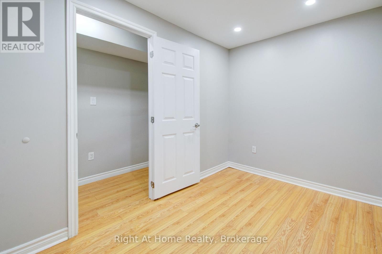 












63 MARTINDALE CRESCENT

,
Brampton (Brampton West),




Ontario
L6X2V7

