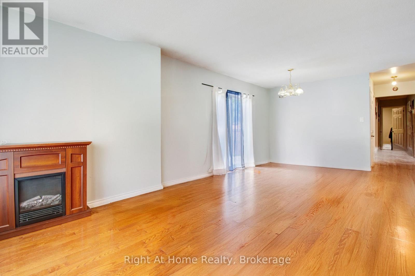 












63 MARTINDALE CRESCENT

,
Brampton (Brampton West),




Ontario
L6X2V7

