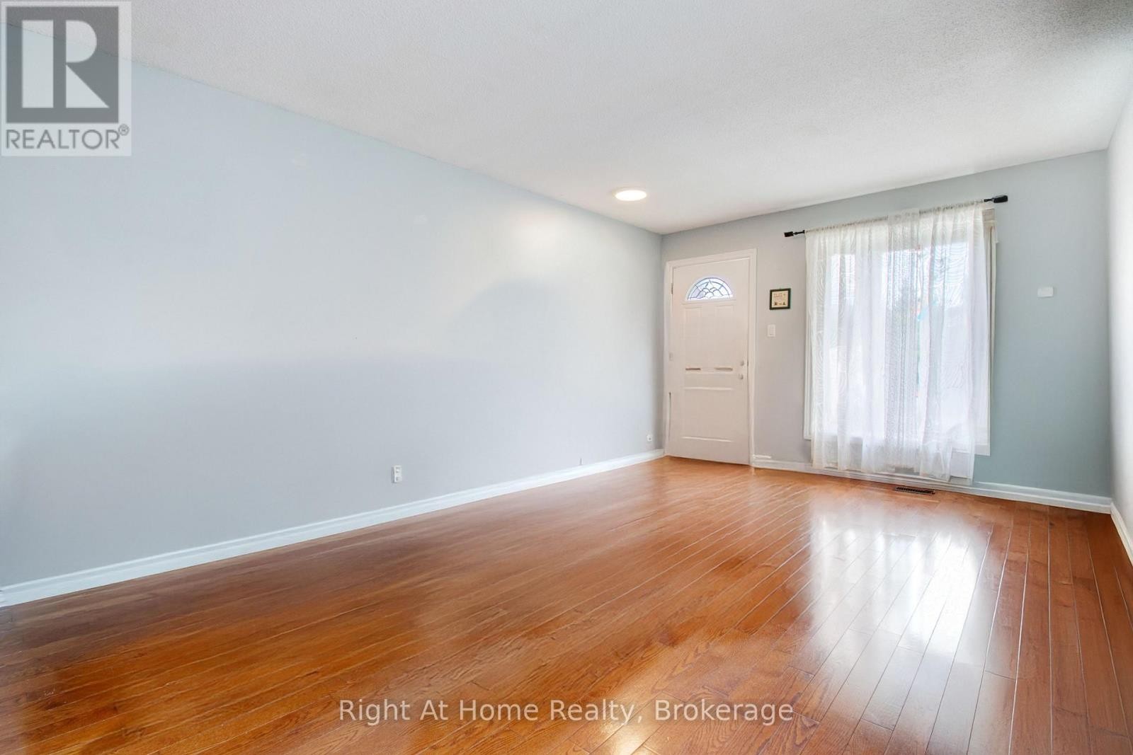 












63 MARTINDALE CRESCENT

,
Brampton (Brampton West),




Ontario
L6X2V7

