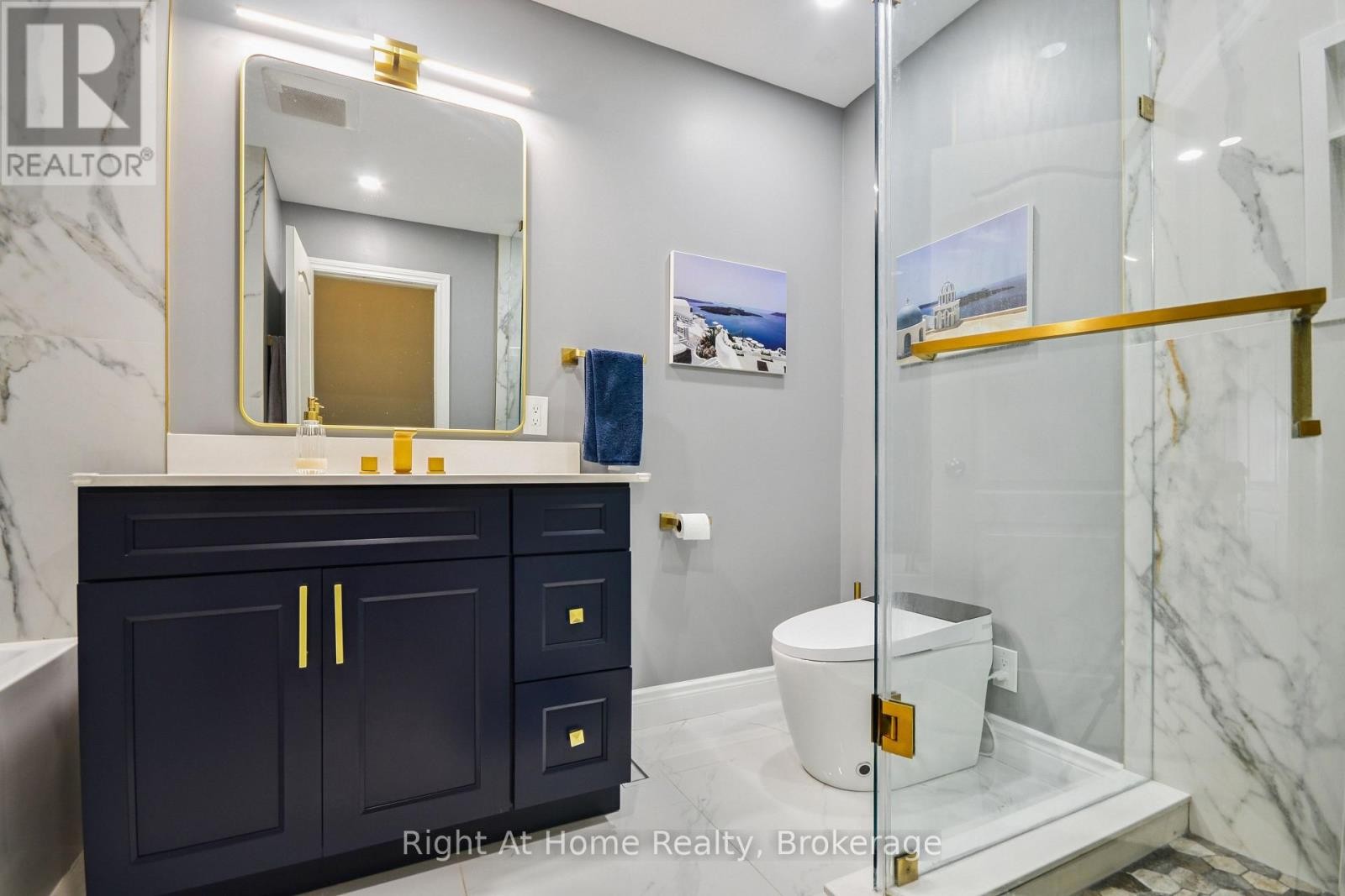 












34 - 5080 FAIRVIEW STREET

,
Burlington (Appleby),




Ontario
L7L7E9

