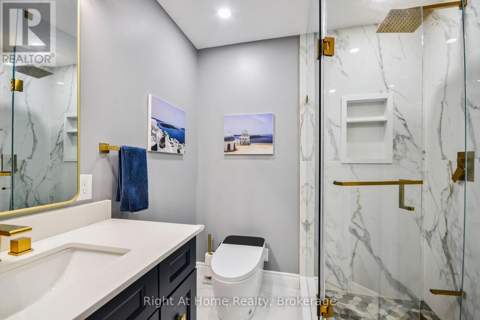 












34 - 5080 FAIRVIEW STREET

,
Burlington (Appleby),




Ontario
L7L7E9

