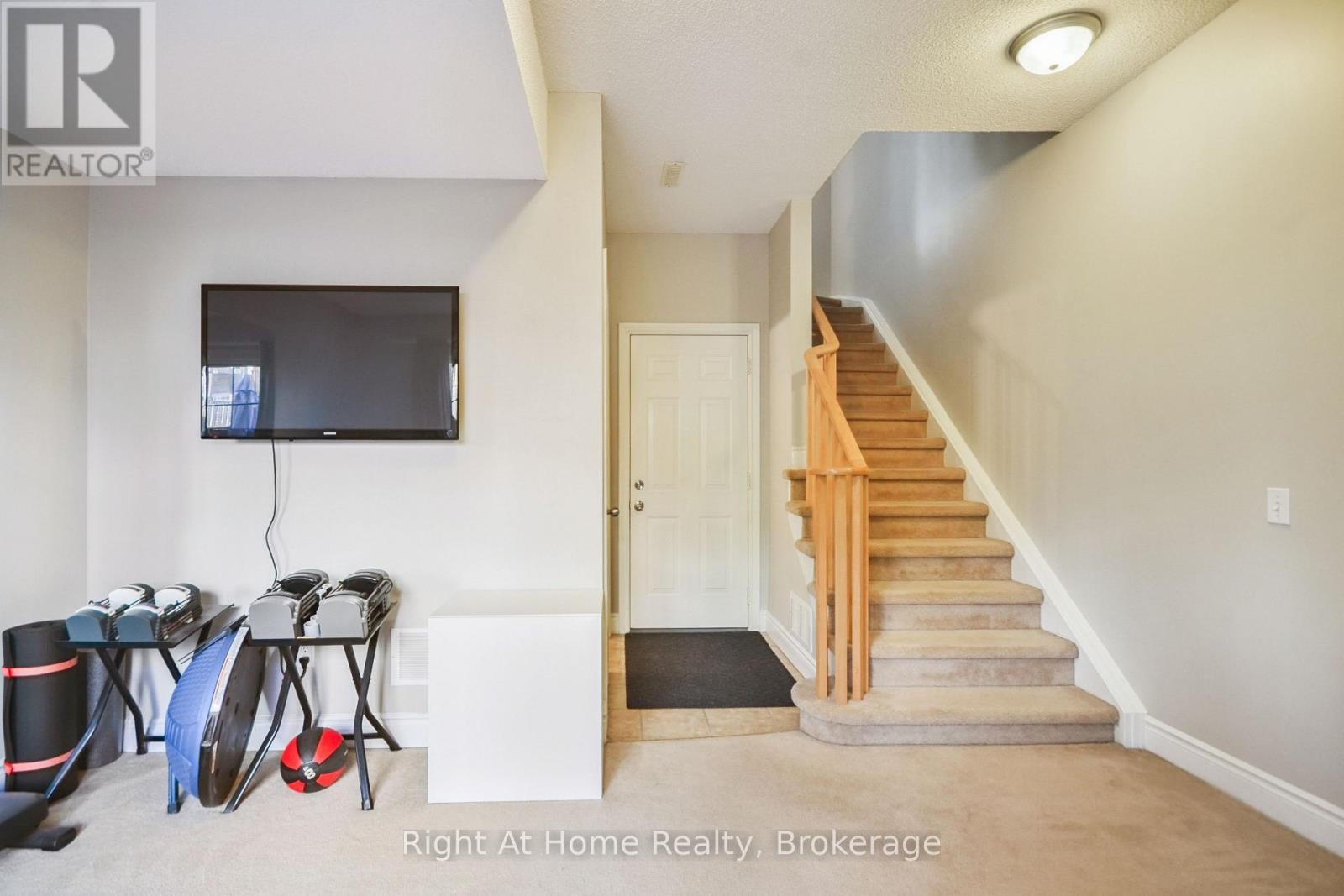 












34 - 5080 FAIRVIEW STREET

,
Burlington (Appleby),




Ontario
L7L7E9

