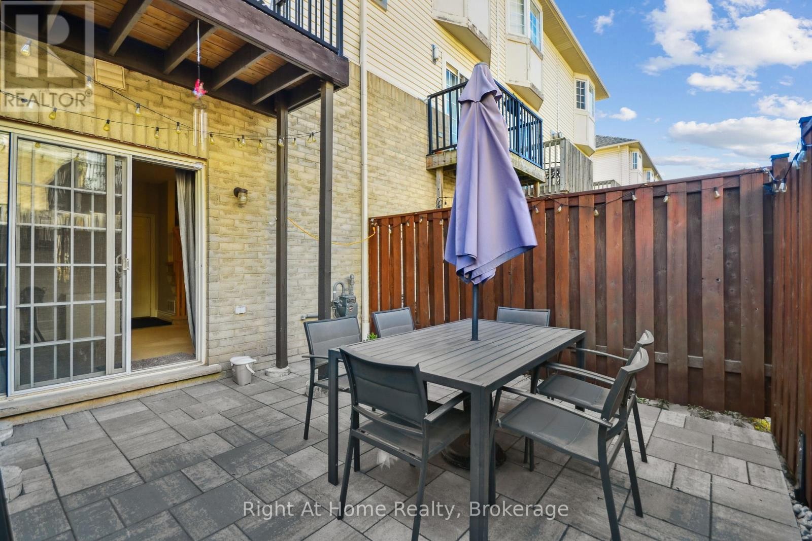 












34 - 5080 FAIRVIEW STREET

,
Burlington (Appleby),




Ontario
L7L7E9

