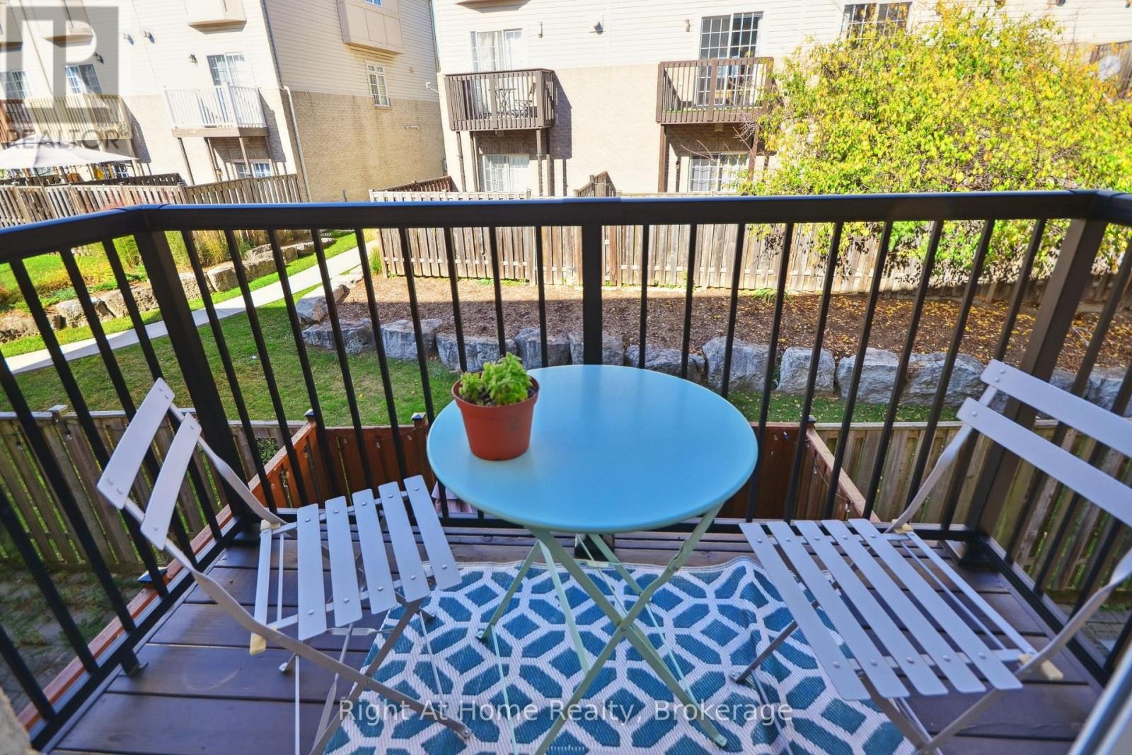 












34 - 5080 FAIRVIEW STREET

,
Burlington (Appleby),




Ontario
L7L7E9

