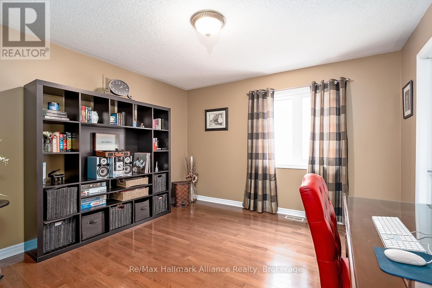 












2489 WHISTLING SPRINGS CRESCENT

,
Oakville (WM Westmount),




Ontario
L6M5G3

