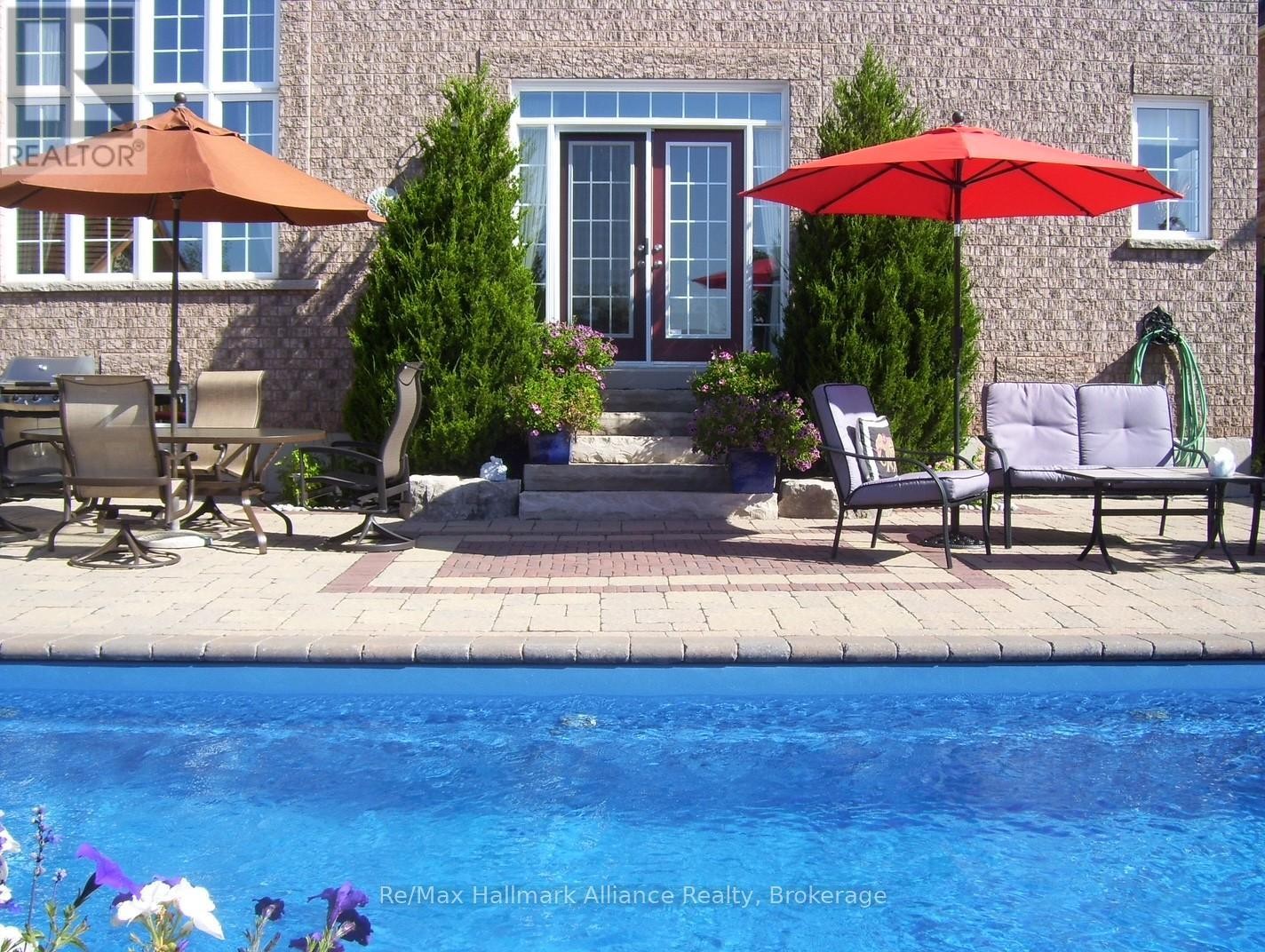 












2489 WHISTLING SPRINGS CRESCENT

,
Oakville (WM Westmount),




Ontario
L6M5G3

