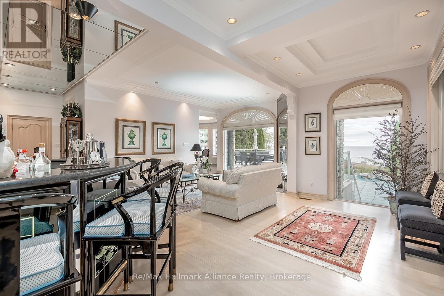 












3206 SHORELINE DRIVE

,
Oakville (BR Bronte),




Ontario
L6L5X4

