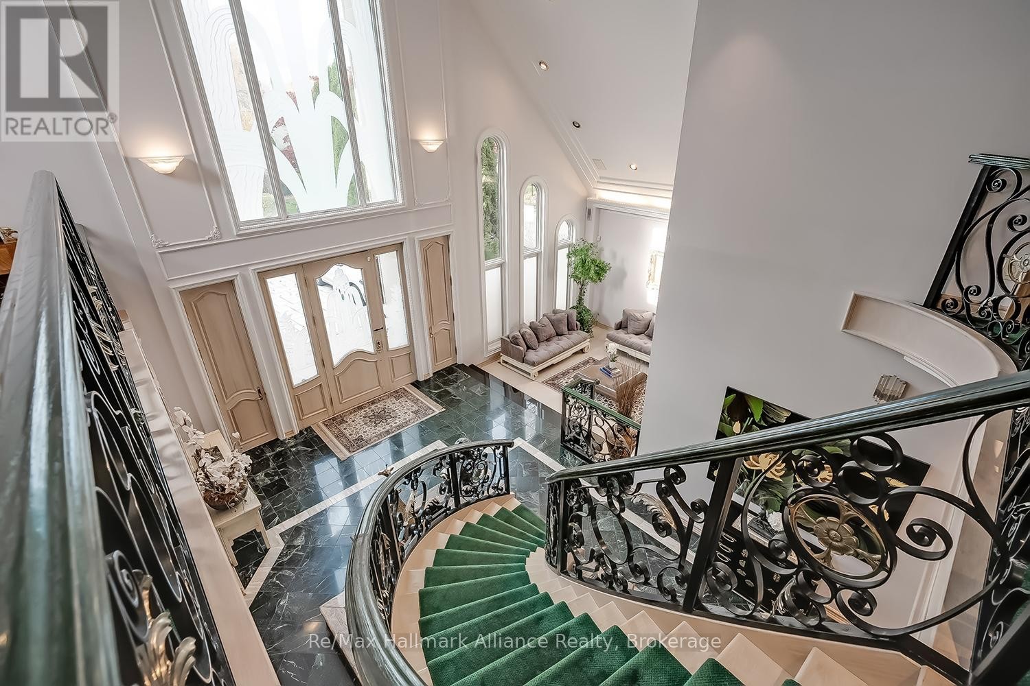 












3206 SHORELINE DRIVE

,
Oakville (BR Bronte),




Ontario
L6L5X4

