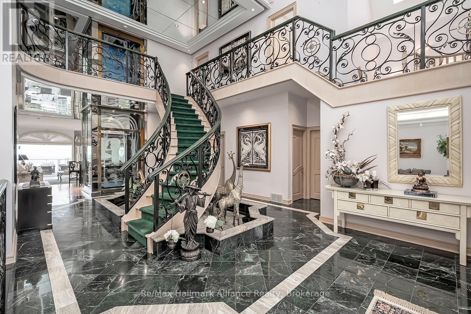 












3206 SHORELINE DRIVE

,
Oakville (BR Bronte),




Ontario
L6L5X4

