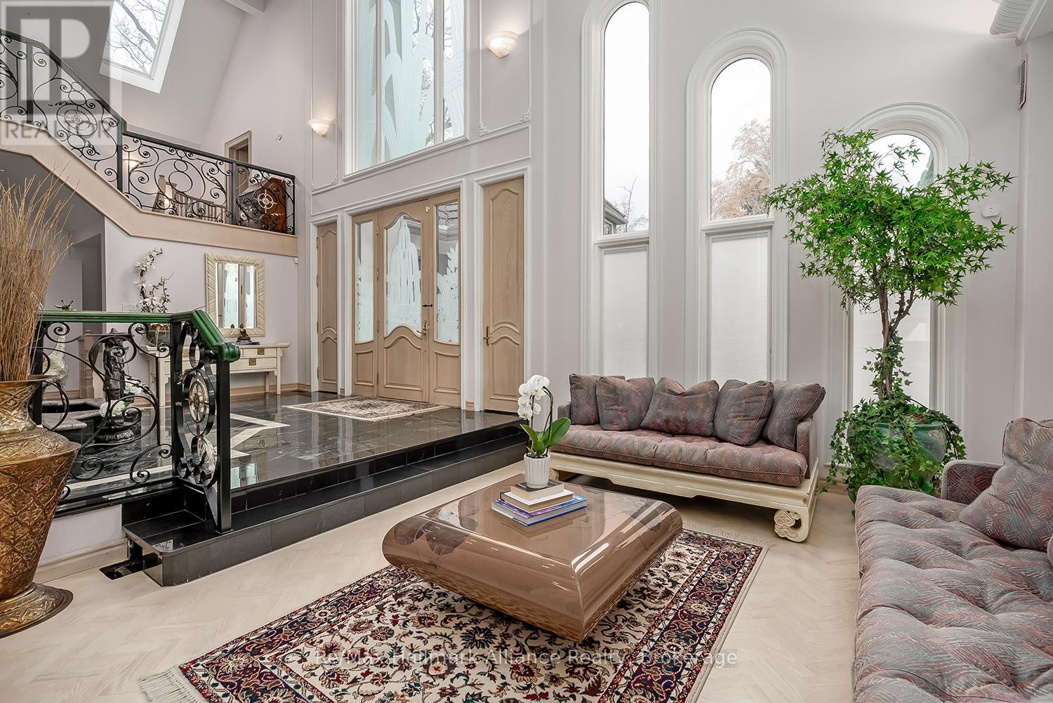 












3206 SHORELINE DRIVE

,
Oakville (BR Bronte),




Ontario
L6L5X4

