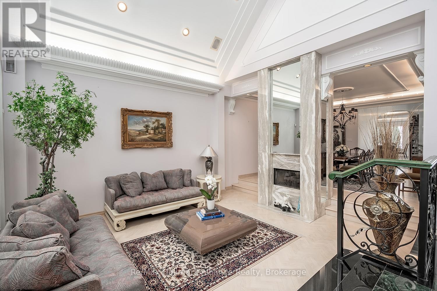 












3206 SHORELINE DRIVE

,
Oakville (BR Bronte),




Ontario
L6L5X4

