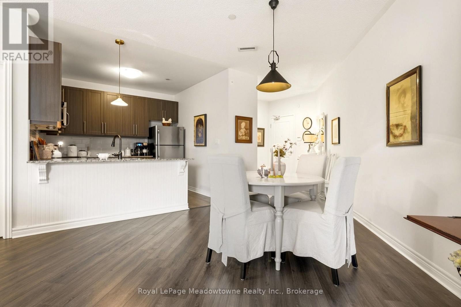 












109 - 33 WHITMER STREET

,
Milton (SC Scott),




Ontario
L9T8P9

