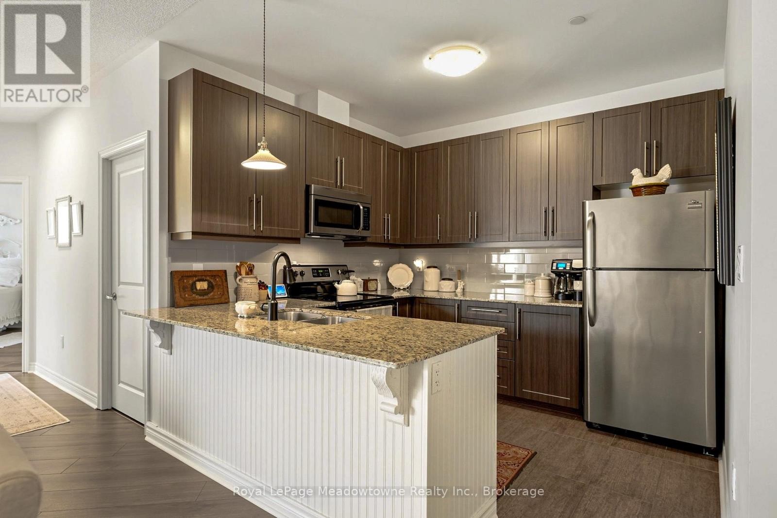 












109 - 33 WHITMER STREET

,
Milton (SC Scott),




Ontario
L9T8P9


