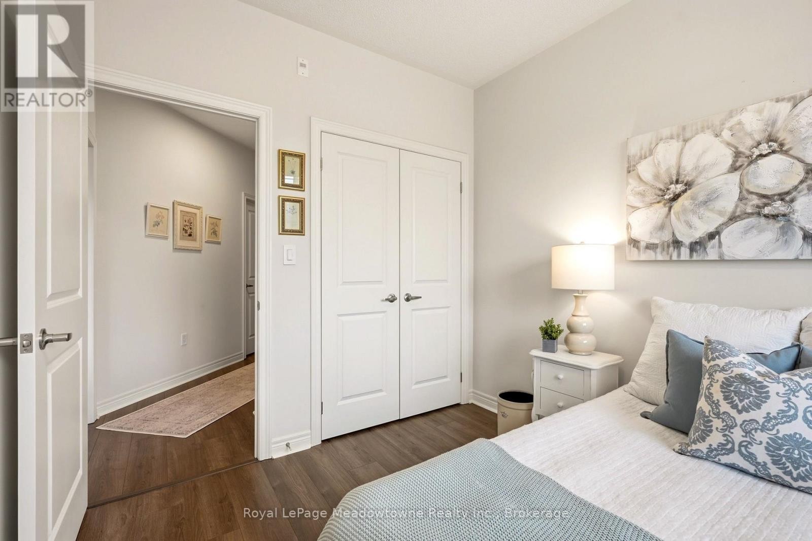 












109 - 33 WHITMER STREET

,
Milton (SC Scott),




Ontario
L9T8P9

