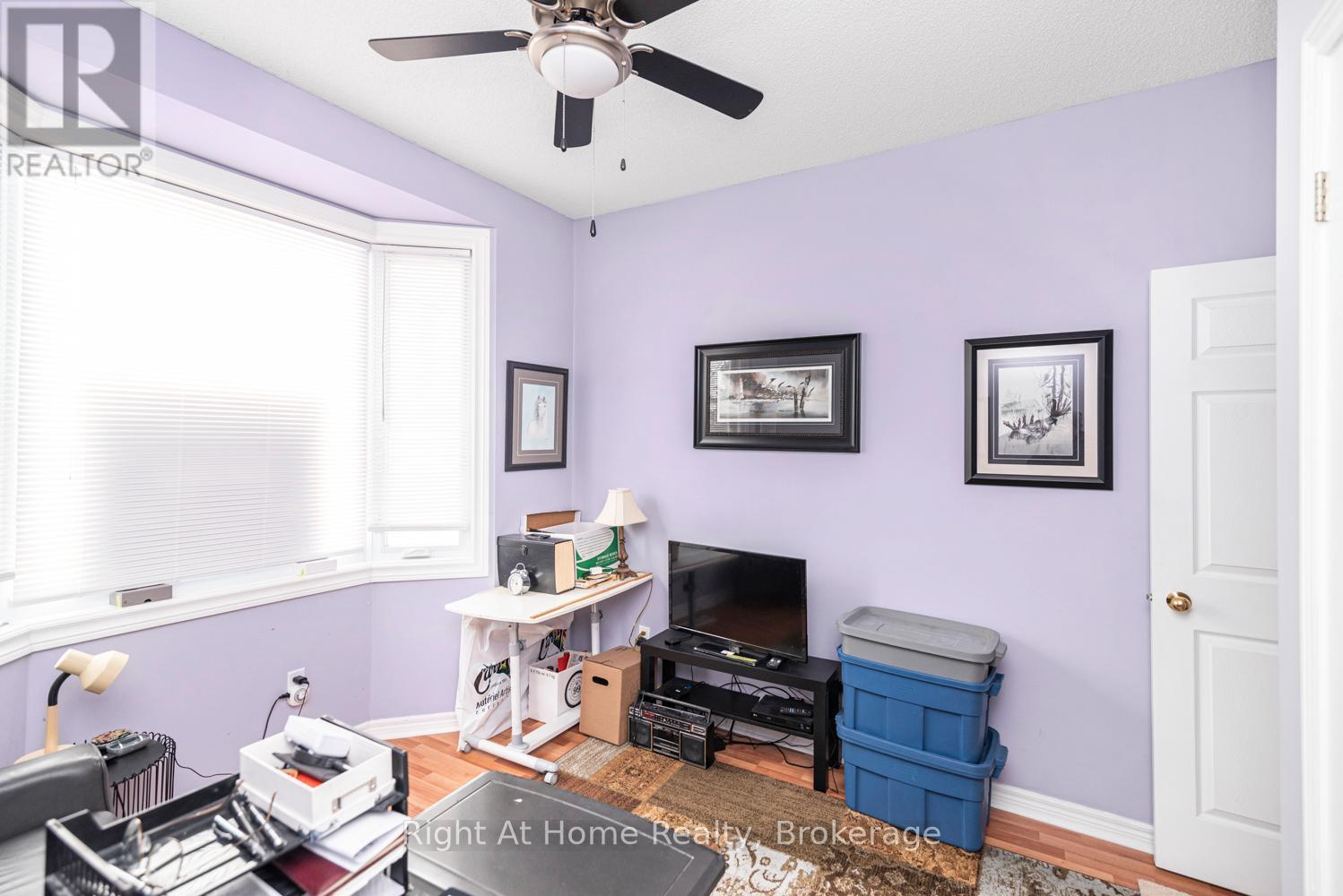 












84 GREENTRAIL DRIVE W

,
Hamilton (Mount Hope),




Ontario
L0R1W0

