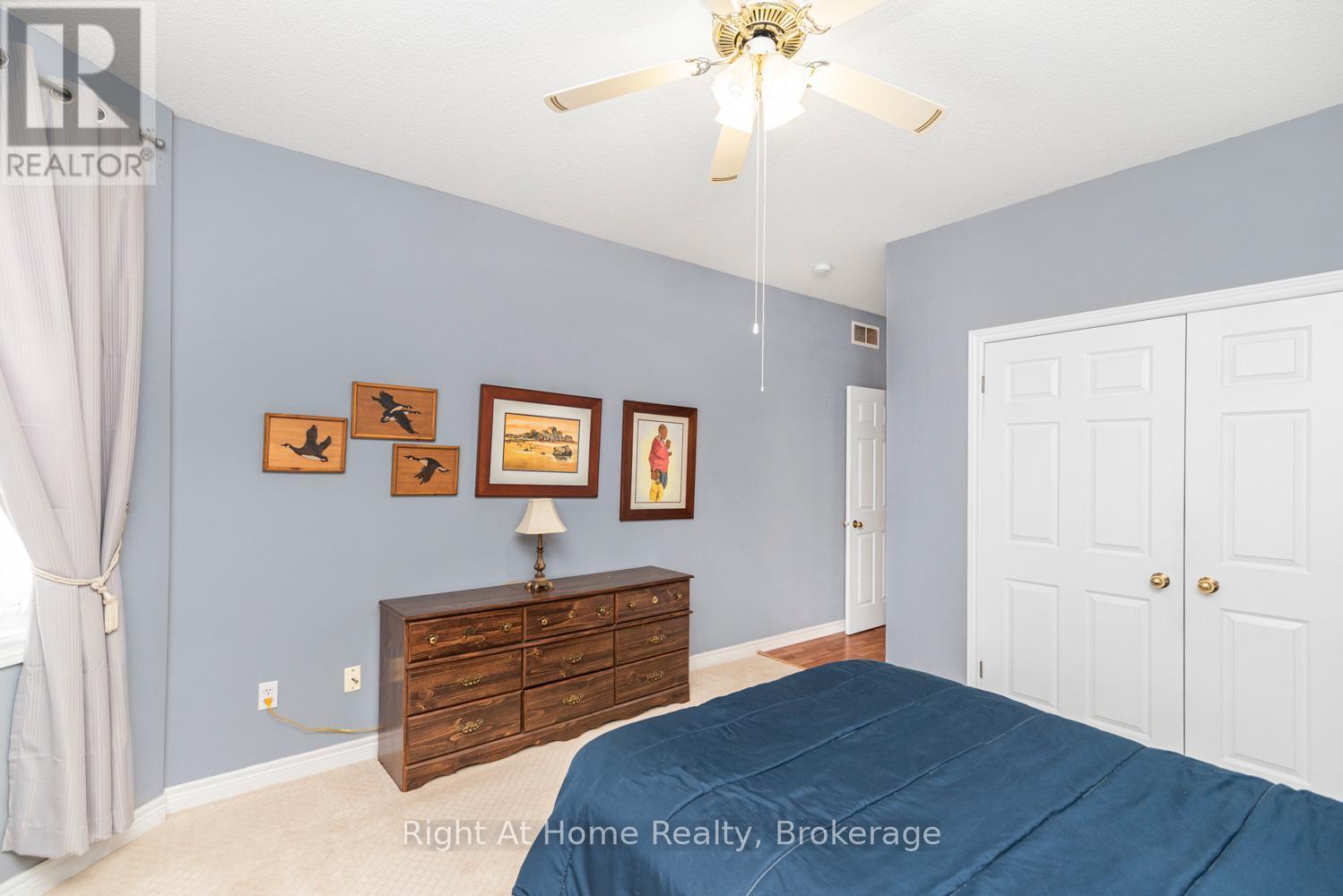 












84 GREENTRAIL DRIVE W

,
Hamilton (Mount Hope),




Ontario
L0R1W0

