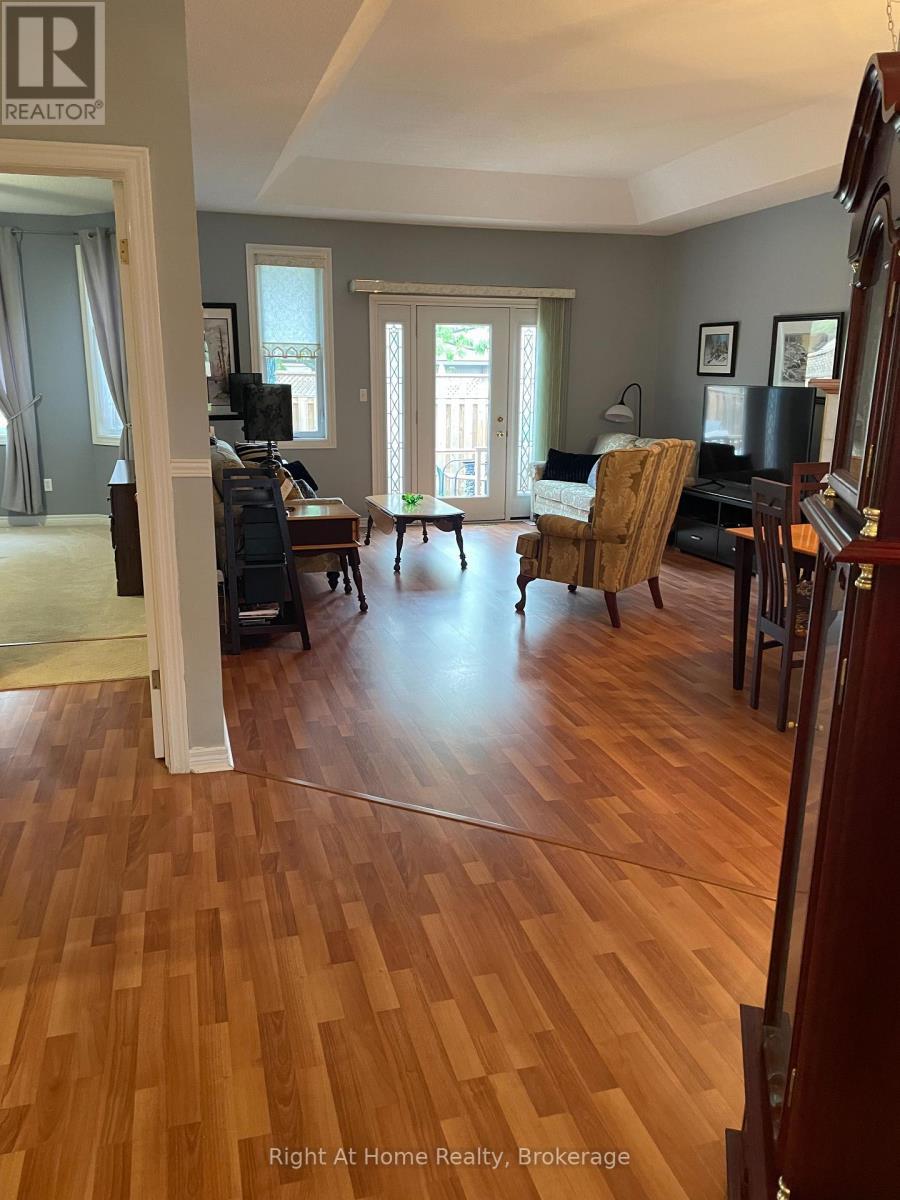 












84 GREENTRAIL DRIVE W

,
Hamilton (Mount Hope),




Ontario
L0R1W0

