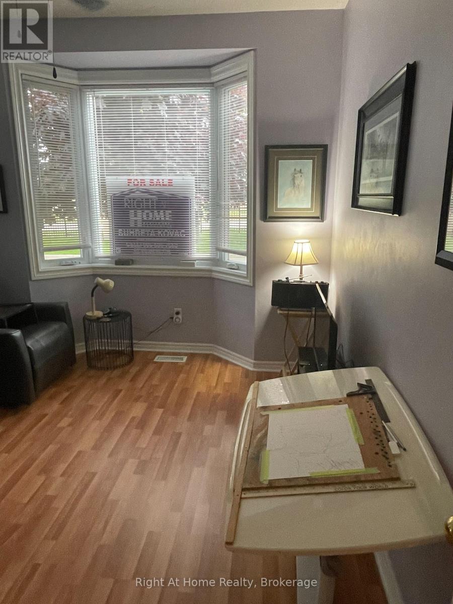 












84 GREENTRAIL DRIVE W

,
Hamilton (Mount Hope),




Ontario
L0R1W0


