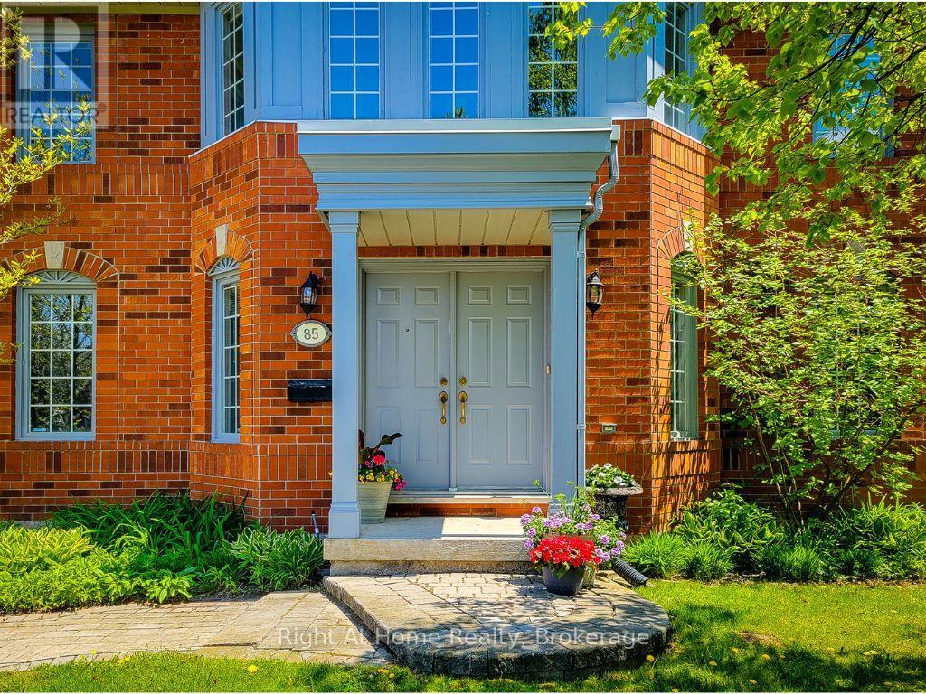 












85 MEADOWLANDS BOULEVARD

,
Hamilton (Meadowlands),




Ontario
L9K1H8

