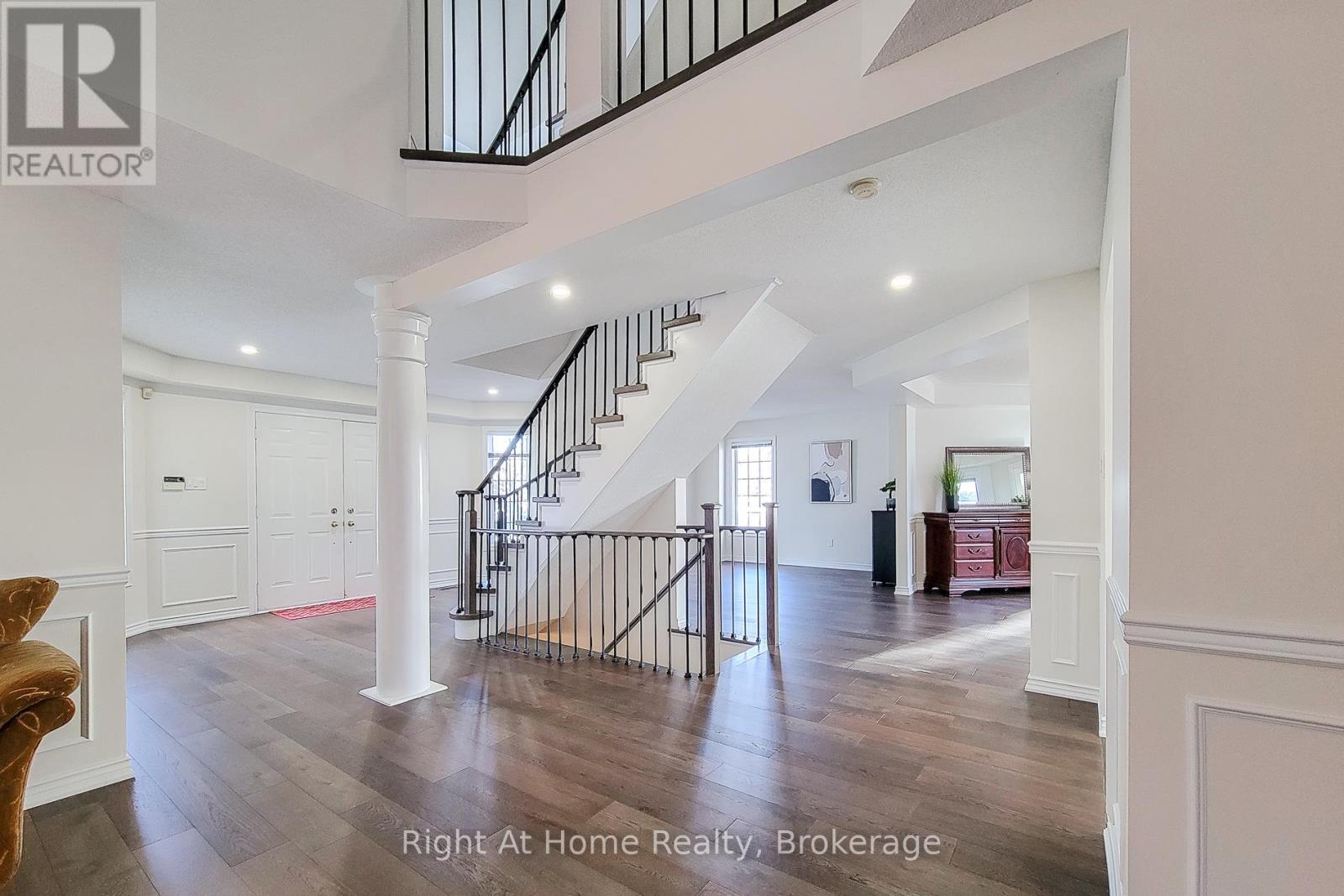












85 MEADOWLANDS BOULEVARD

,
Hamilton (Meadowlands),




Ontario
L9K1H8


