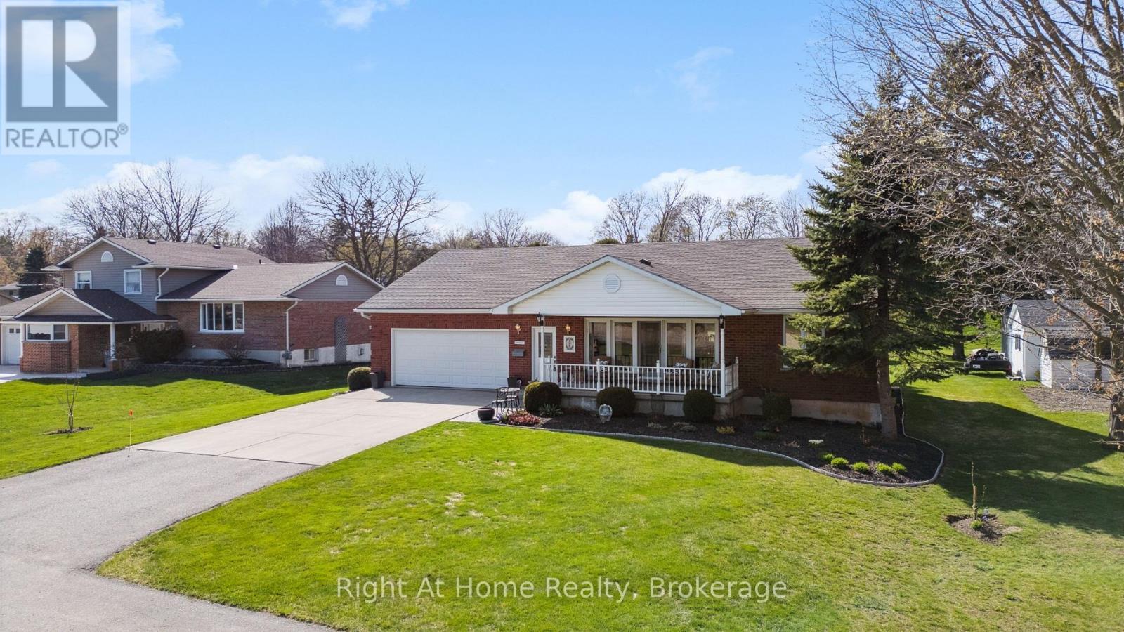 












664 MAPLE STREET

,
Huron East (Brussels),




Ontario
N0G1H0


