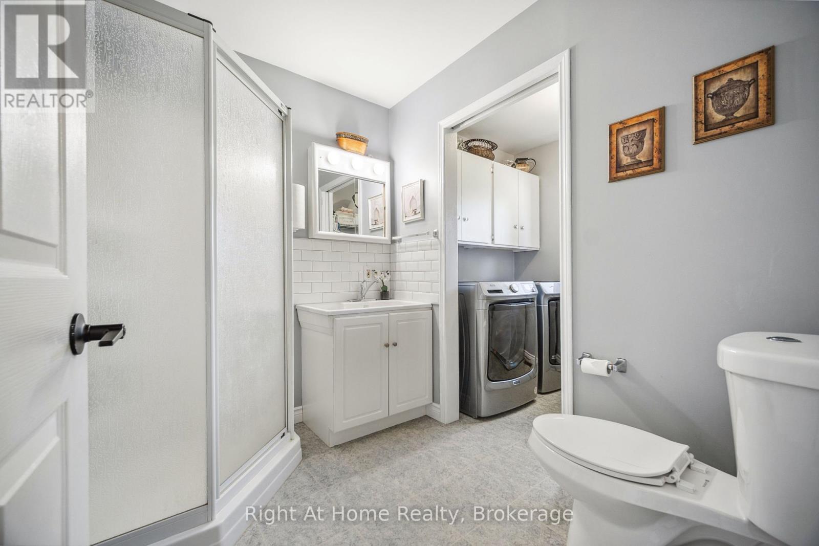 












664 MAPLE STREET

,
Huron East (Brussels),




Ontario
N0G1H0

