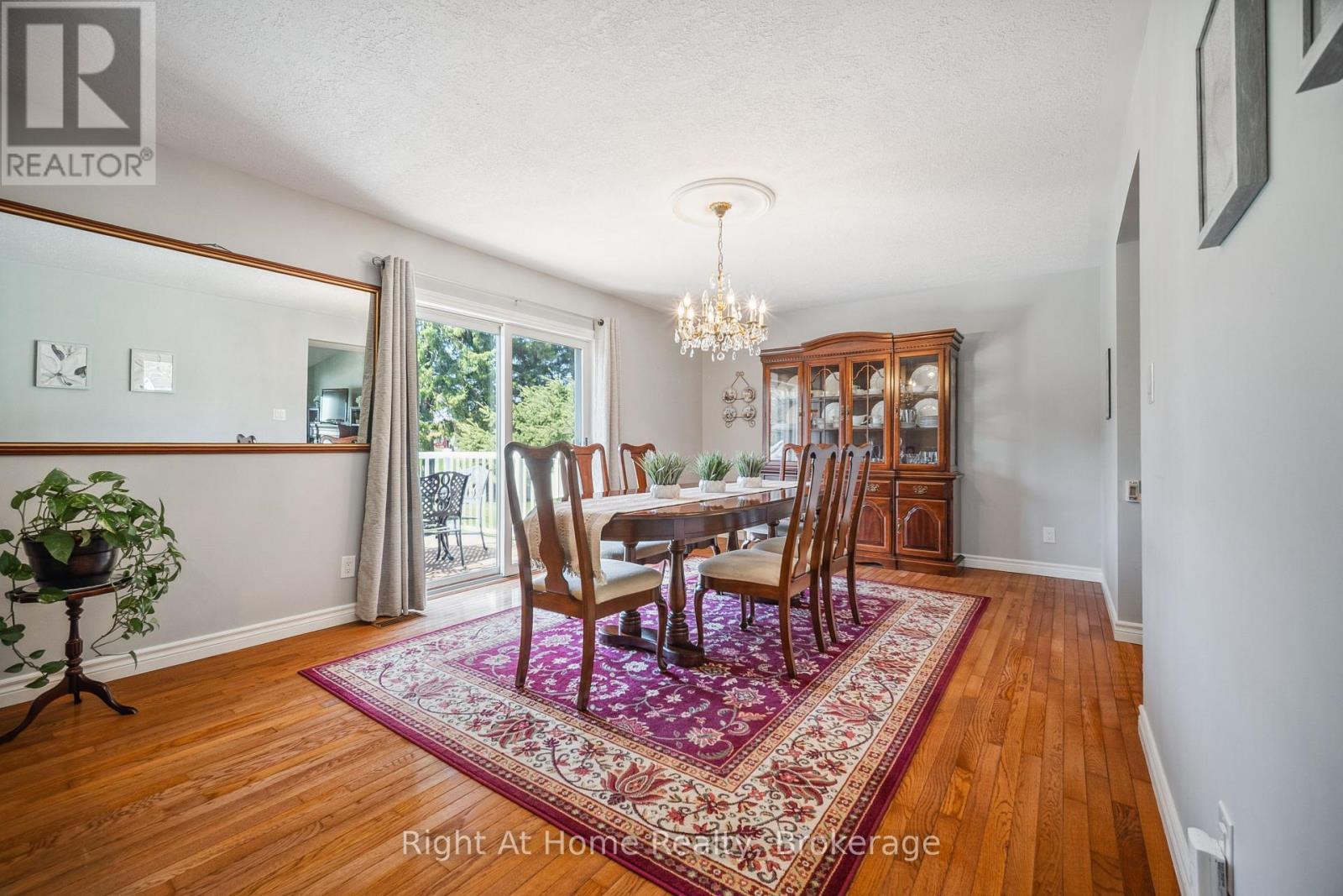 












664 MAPLE STREET

,
Huron East (Brussels),




Ontario
N0G1H0

