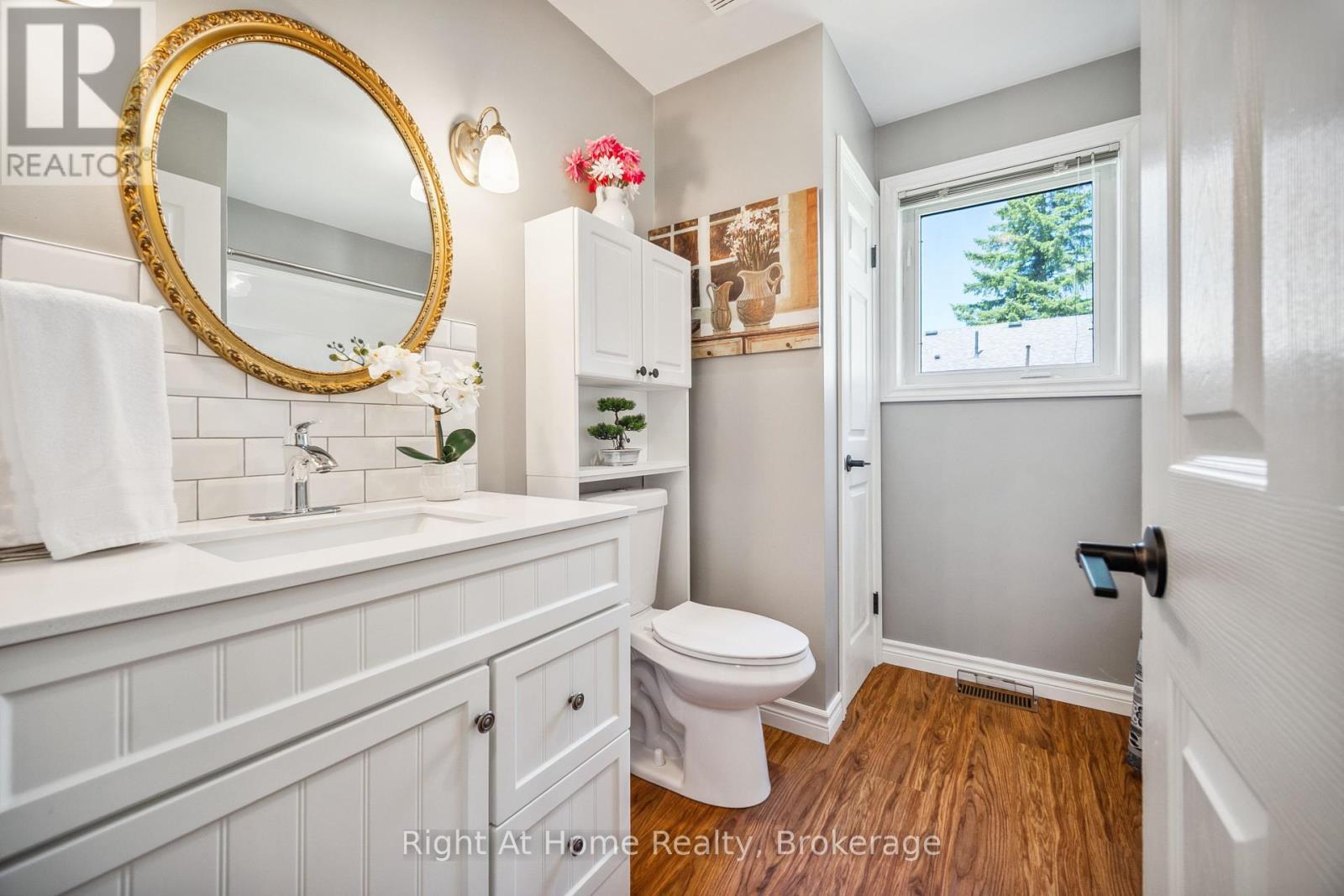 












664 MAPLE STREET

,
Huron East (Brussels),




Ontario
N0G1H0

