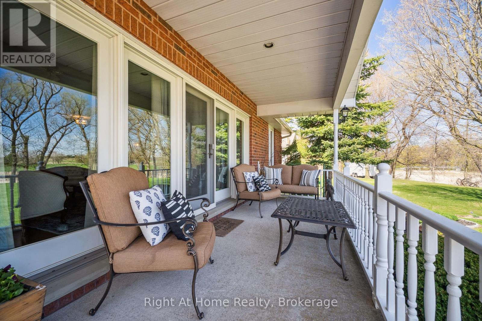 












664 MAPLE STREET

,
Huron East (Brussels),




Ontario
N0G1H0

