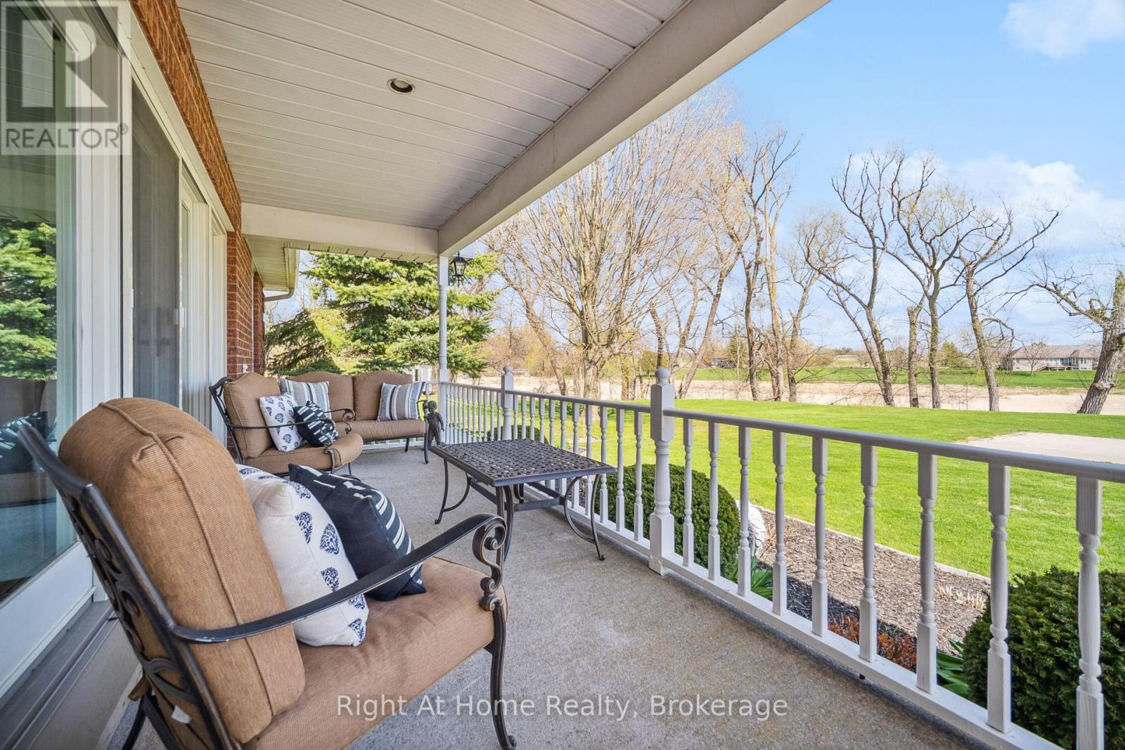 












664 MAPLE STREET

,
Huron East (Brussels),




Ontario
N0G1H0

