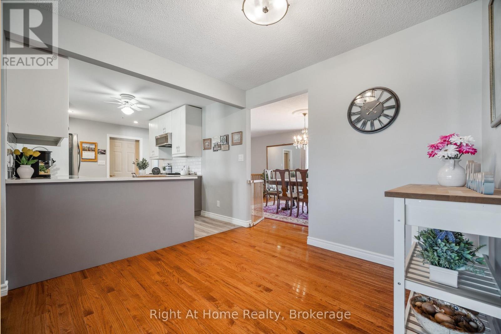 












664 MAPLE STREET

,
Huron East (Brussels),




Ontario
N0G1H0

