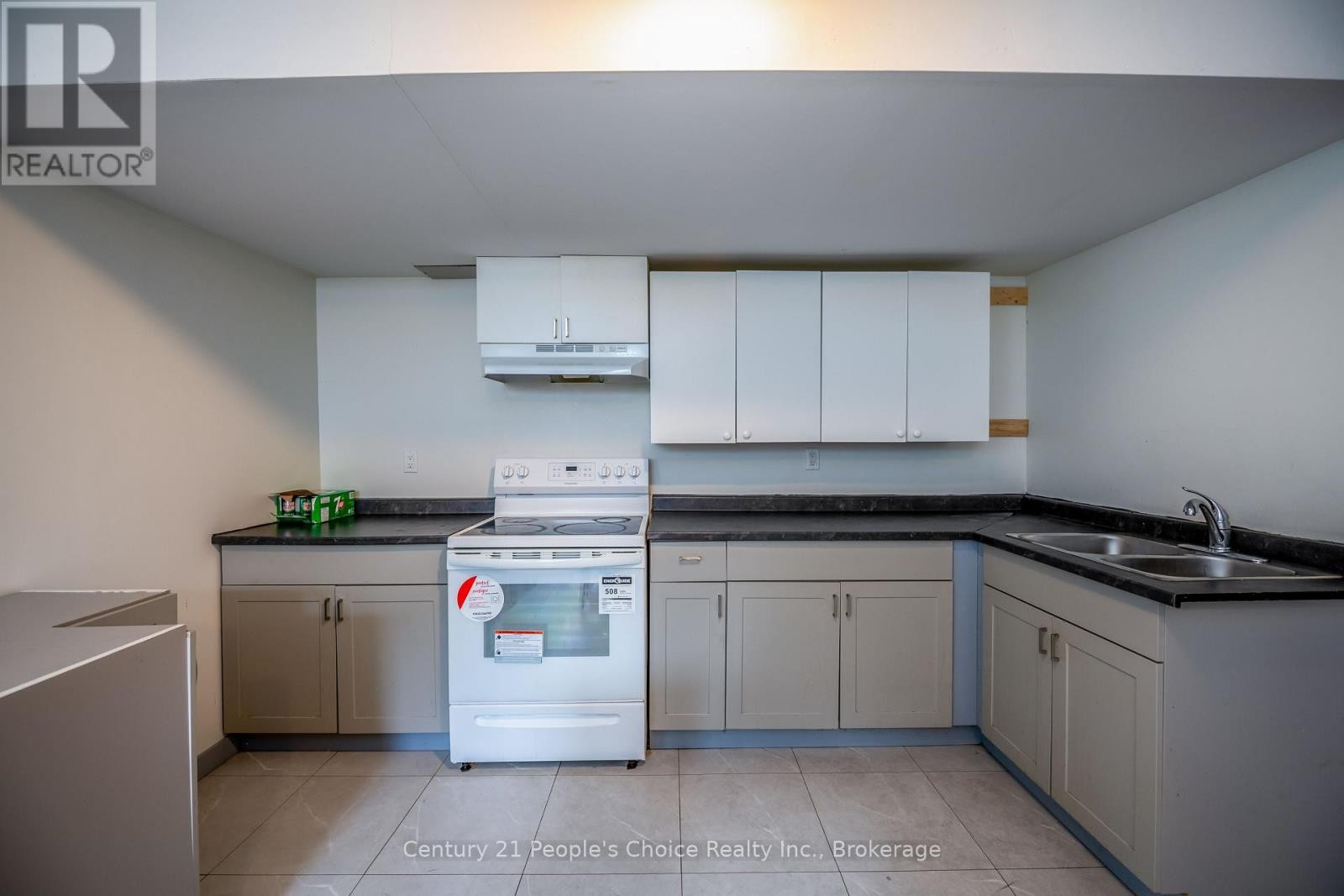 












54 ST GEORGE STREET

,
Welland (Broadway),




Ontario
L3C5N2

