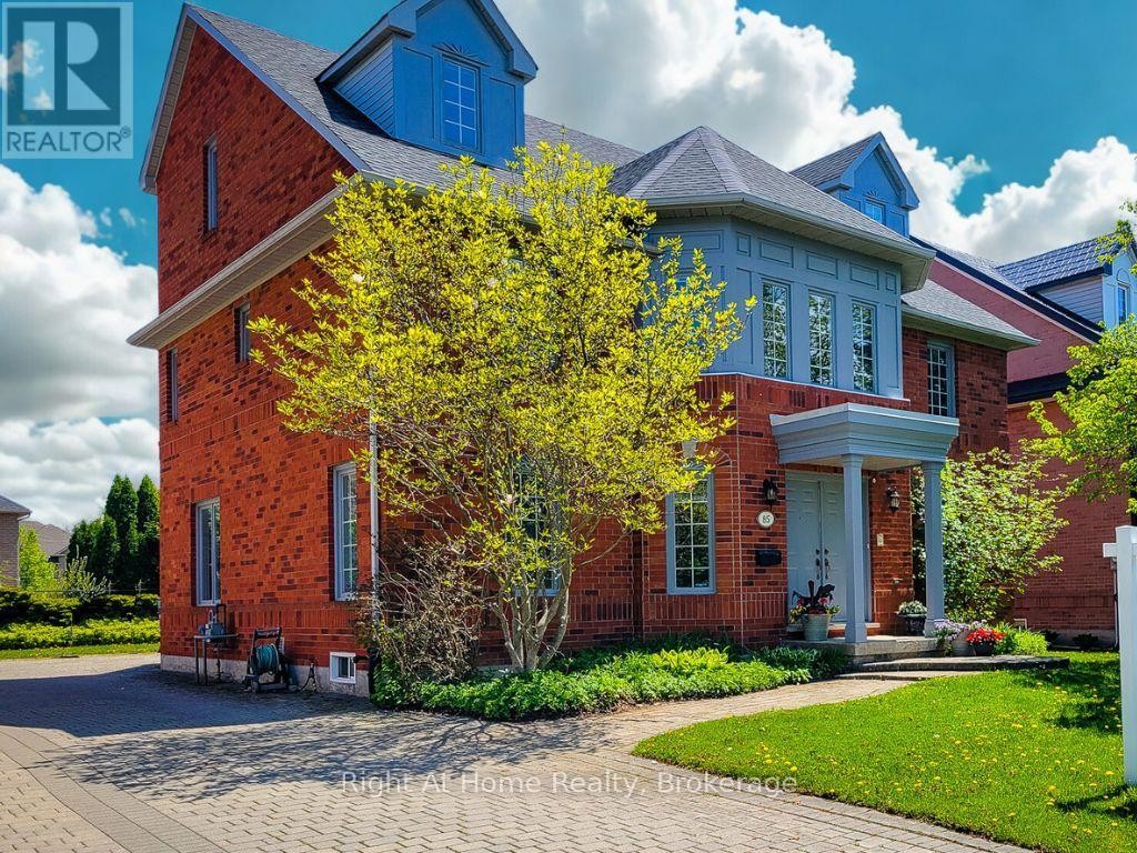 












85 MEADOWLANDS BOULEVARD

,
Hamilton (Meadowlands),




Ontario
L9K1H8

