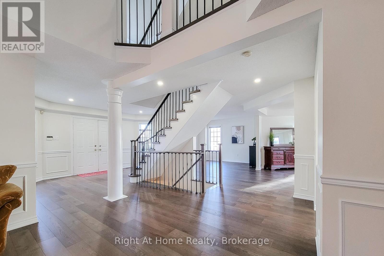 












85 MEADOWLANDS BOULEVARD

,
Hamilton (Meadowlands),




Ontario
L9K1H8

