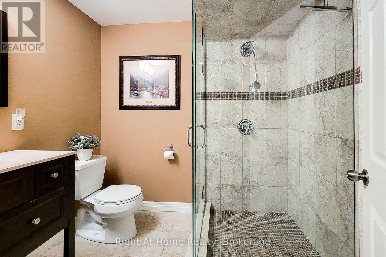 












7 LANDSCAPES TRAIL

,
Hamilton (Meadowlands),




Ontario
L9K0A1

