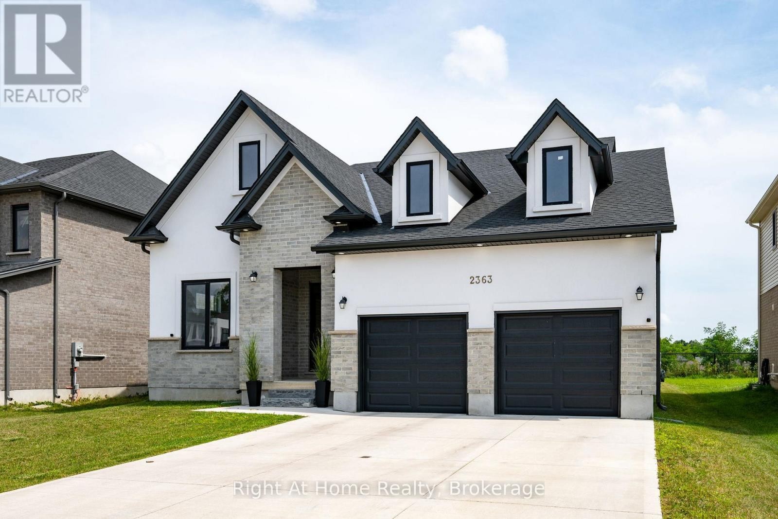 












2363 BAKERVILLA STREET

,
London South (South V),




Ontario
N6P0H4

