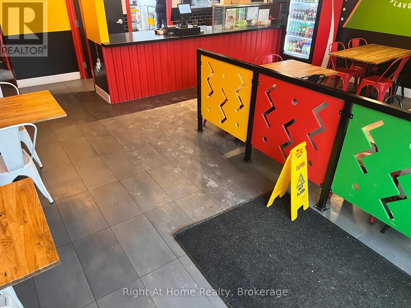 












102 C - 1040 GARNER ROAD W

,
Hamilton (Ancaster),




Ontario
L9G3K9

