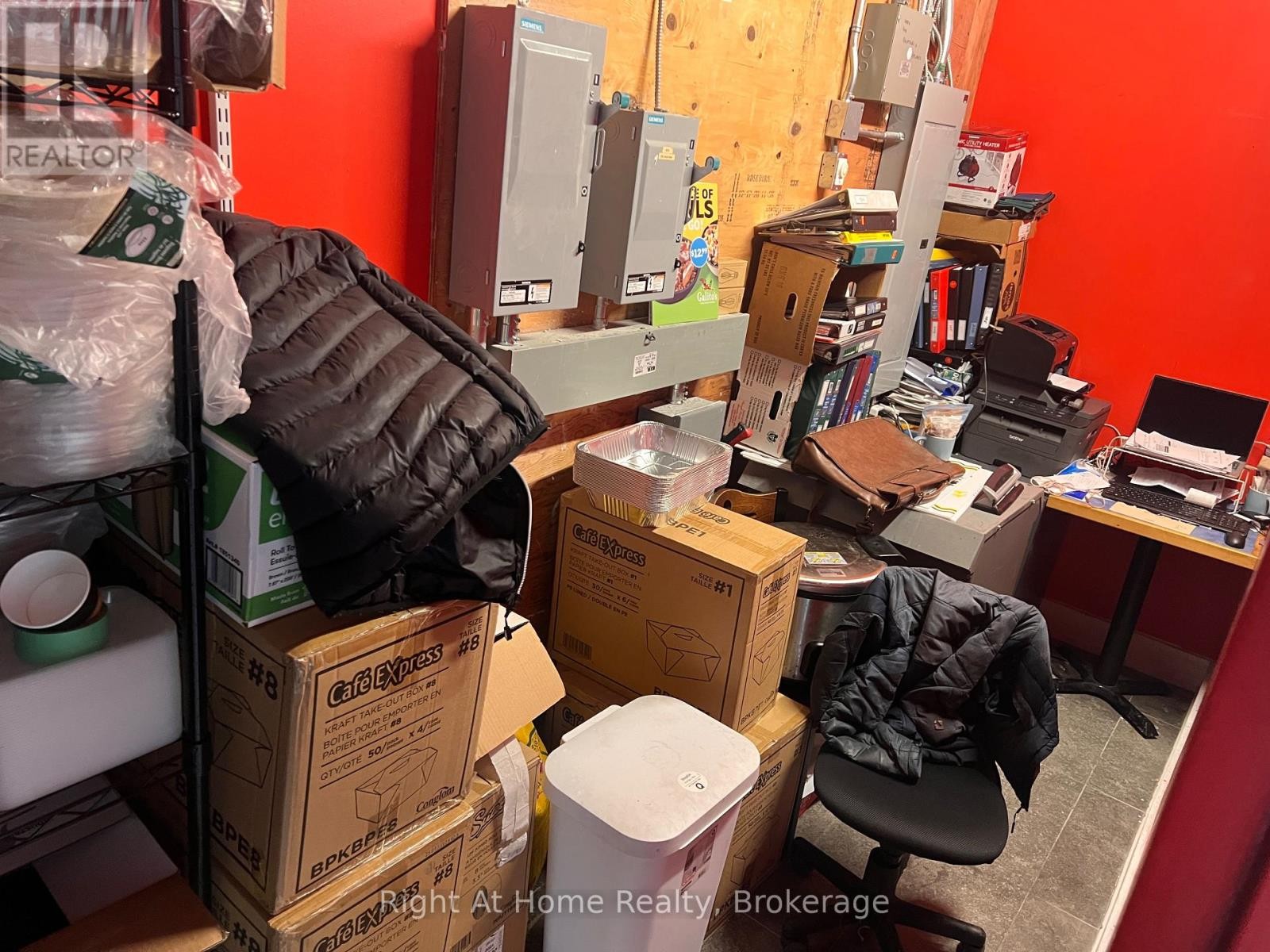 












102 C - 1040 GARNER ROAD W

,
Hamilton (Ancaster),




Ontario
L9G3K9

