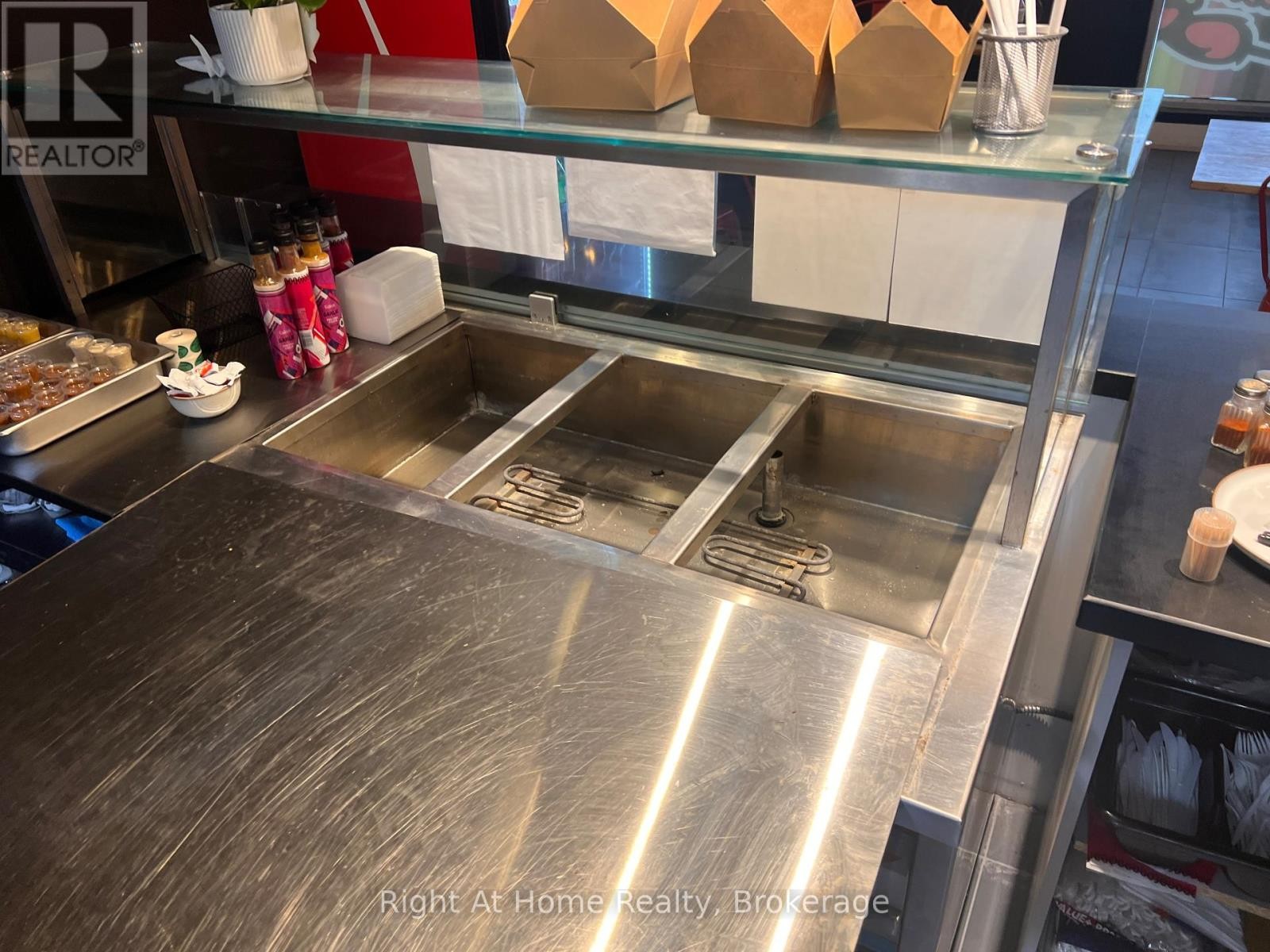 












102 C - 1040 GARNER ROAD W

,
Hamilton (Ancaster),




Ontario
L9G3K9

