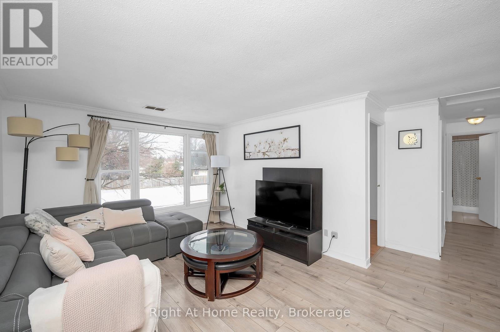 












35 - 65 GLAMIS ROAD

,
Cambridge,




Ontario
N1R6W4

