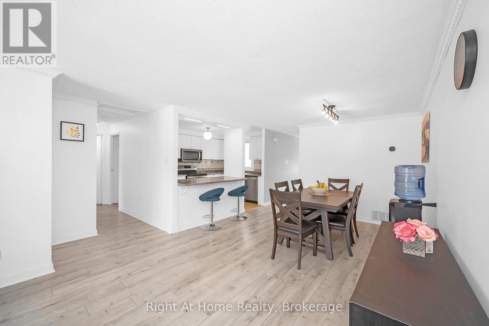 












35 - 65 GLAMIS ROAD

,
Cambridge,




Ontario
N1R6W4

