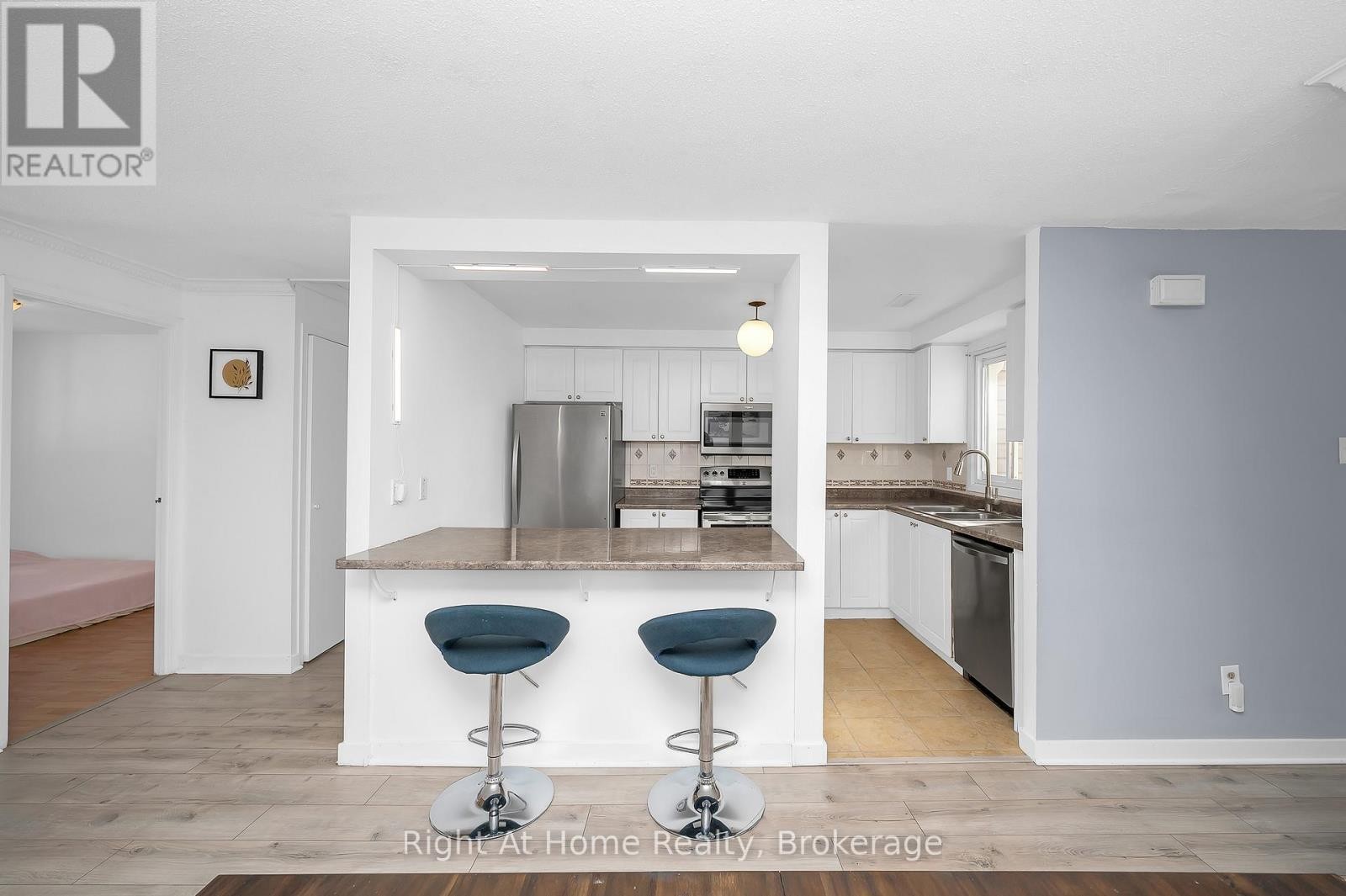 












35 - 65 GLAMIS ROAD

,
Cambridge,




Ontario
N1R6W4

