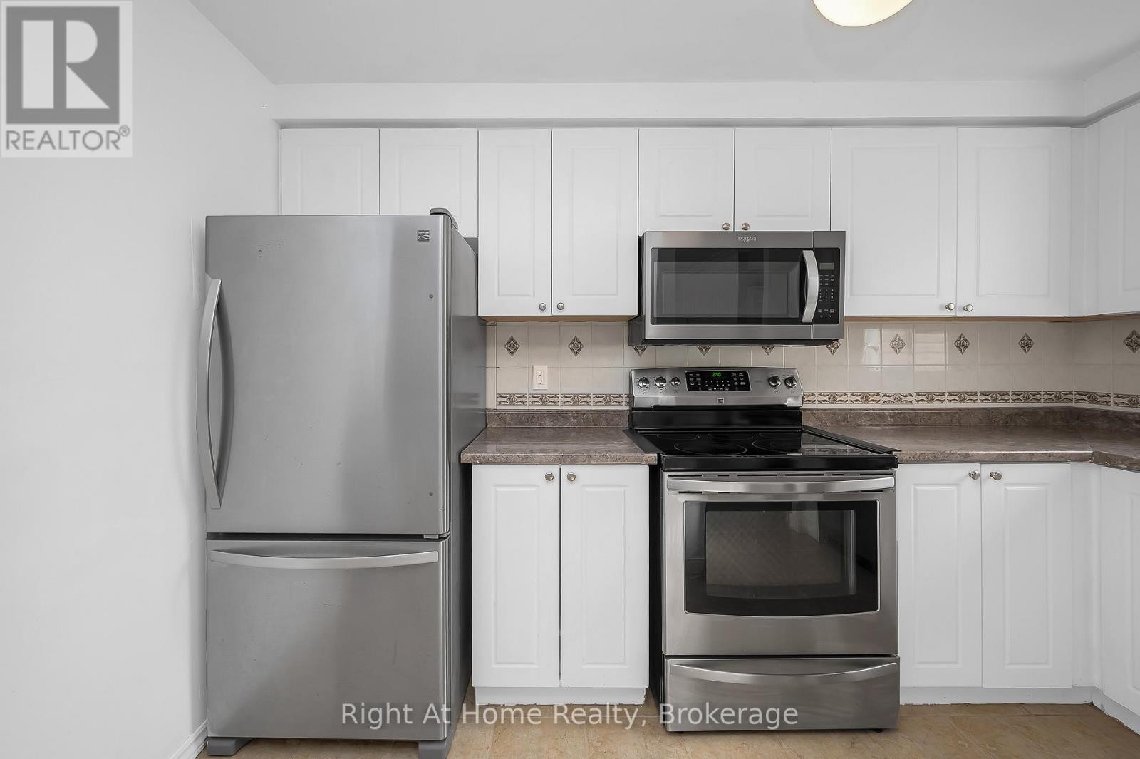 












35 - 65 GLAMIS ROAD

,
Cambridge,




Ontario
N1R6W4

